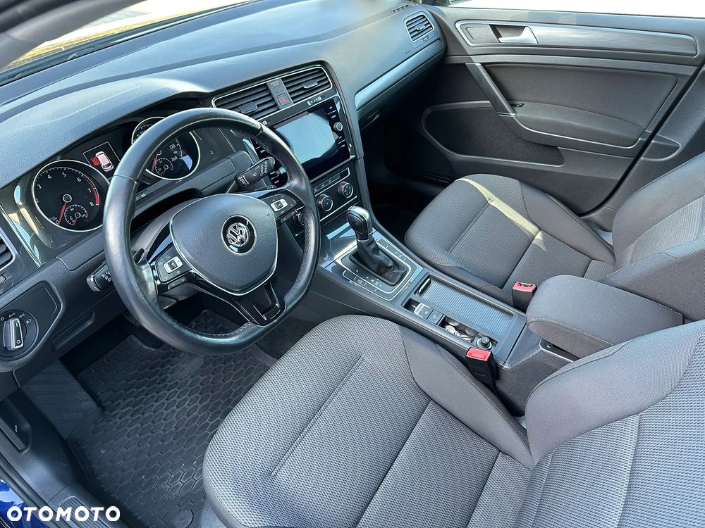 Volkswagen Golf - 15