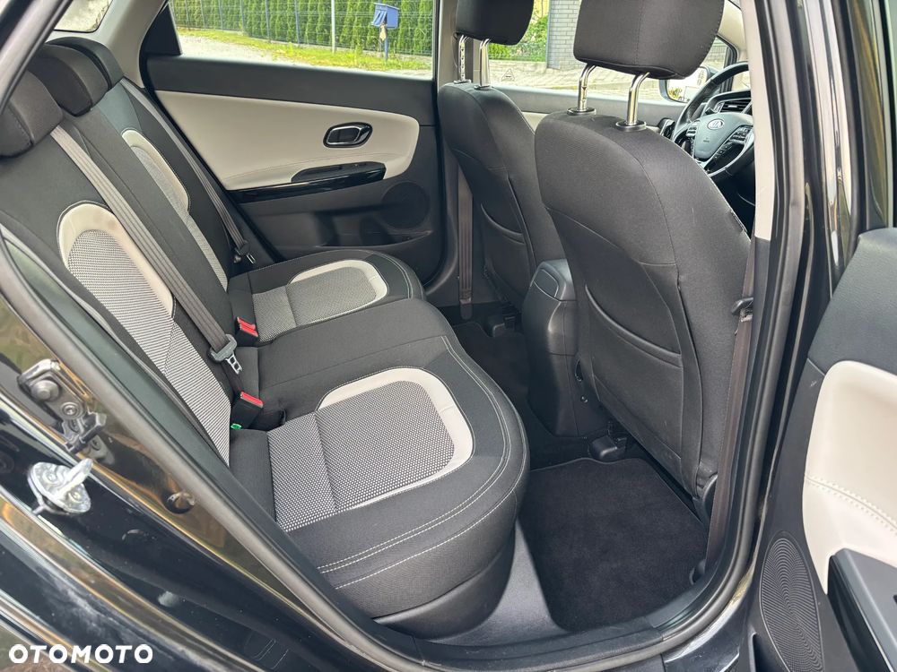 Kia Ceed 1.6 CRDi 128 ISG Dream Team Edition - 9