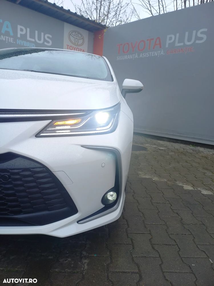 Toyota Corolla 1.8 HSD Business - 31