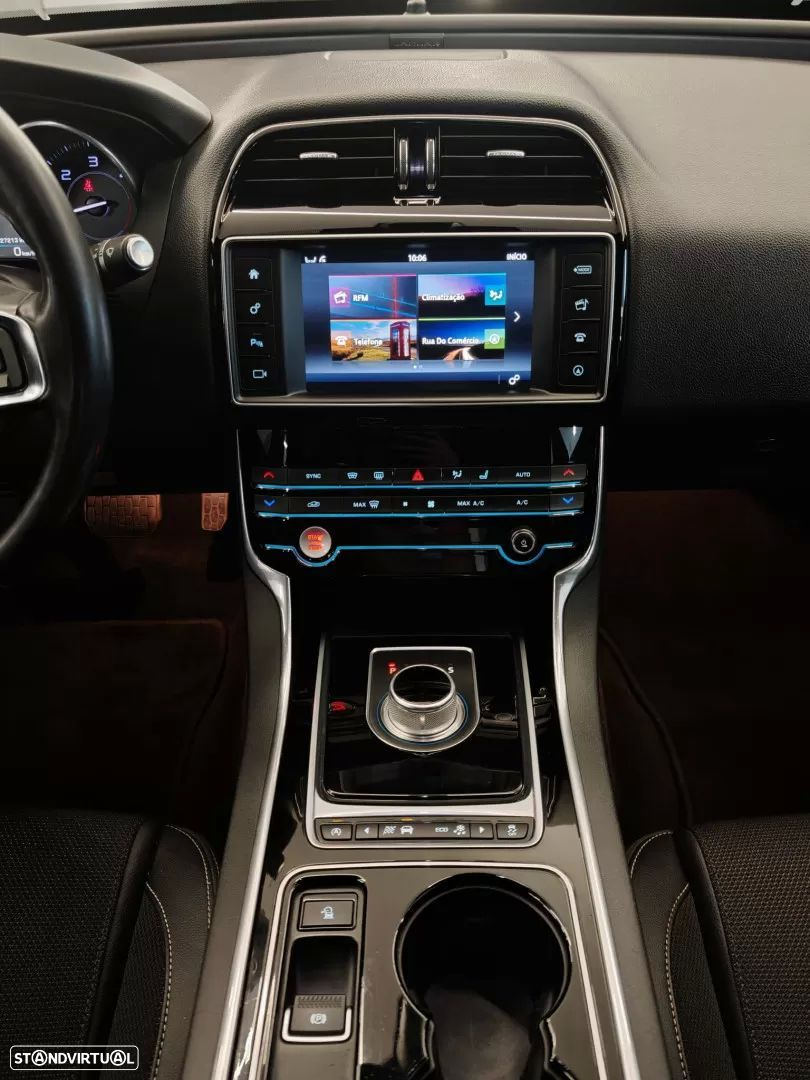 Jaguar XE 2.0 D R-Sport Aut. - 12
