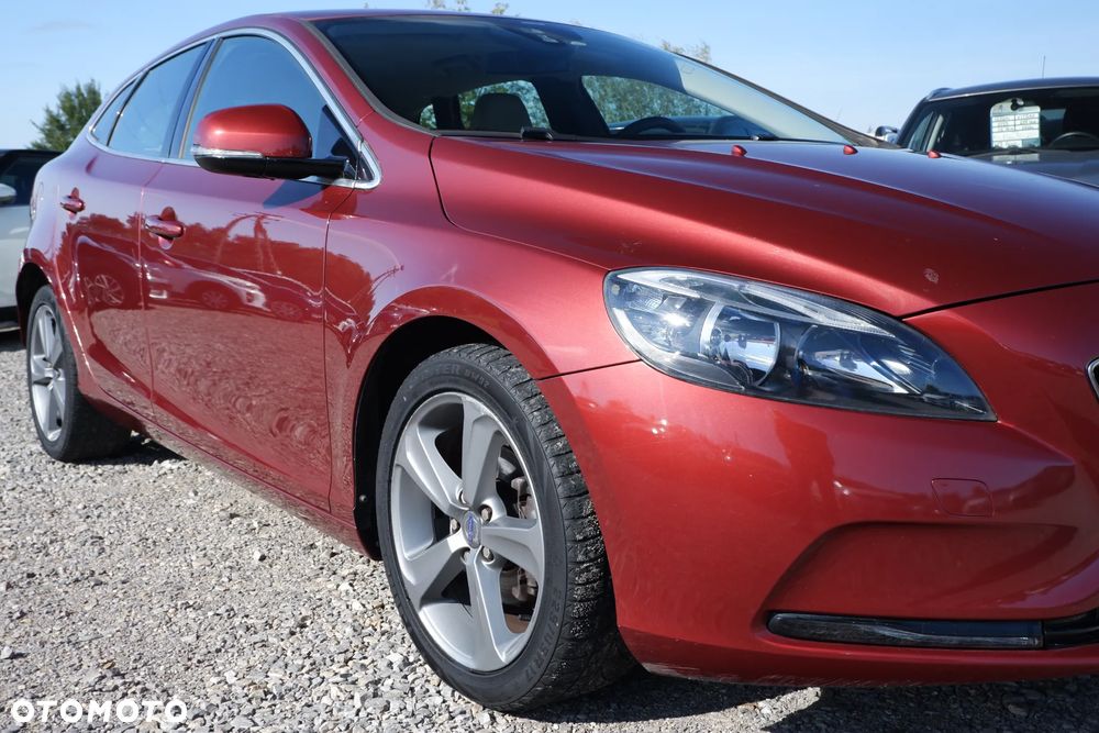 Volvo V40 D2 Momentum - 2