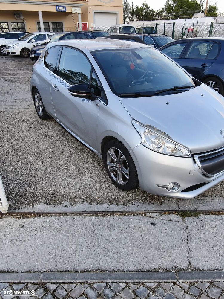 Peugeot 208 82 VTI Active - 3