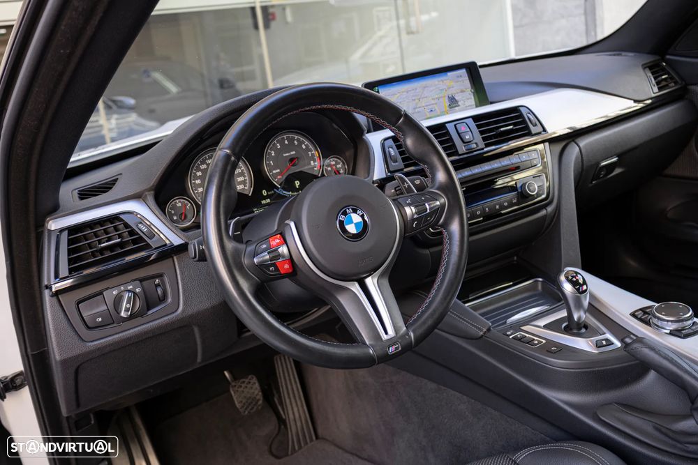BMW M4 Auto - 8