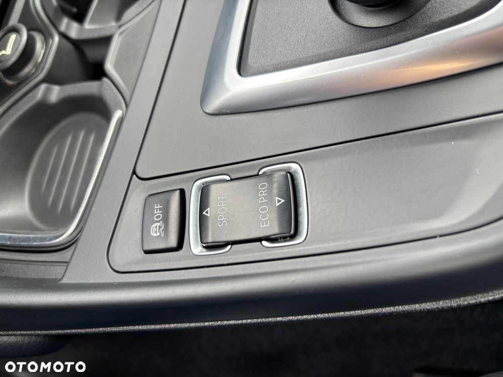 BMW Seria 1 116i Sport Line - 22