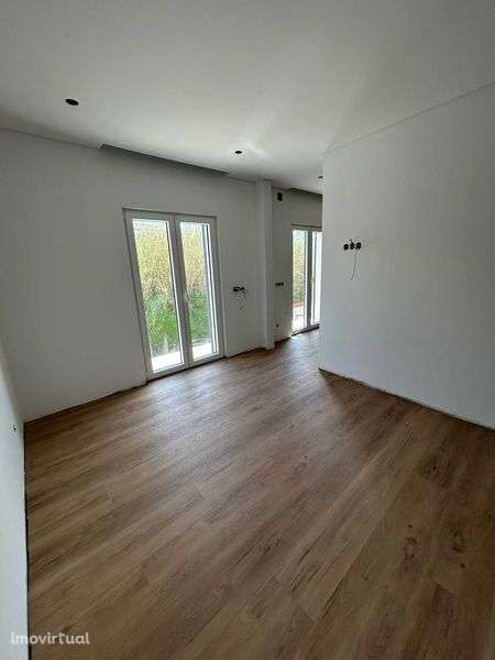 Moradia T3 Totalmente Recuperada para venda - Alcobaça - Grande imagem: 5/11