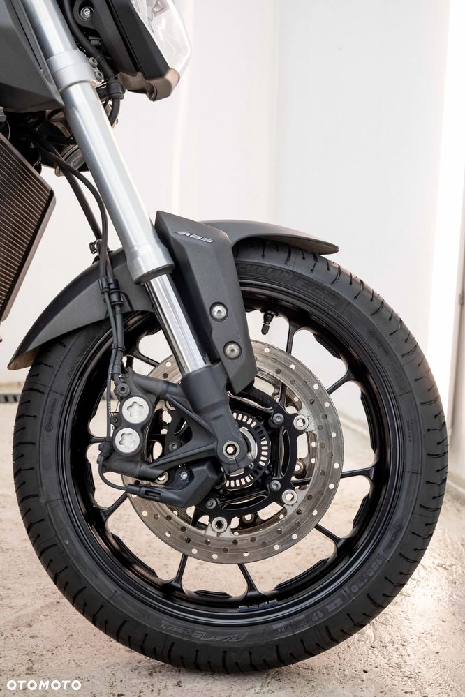 Yamaha MT - 26