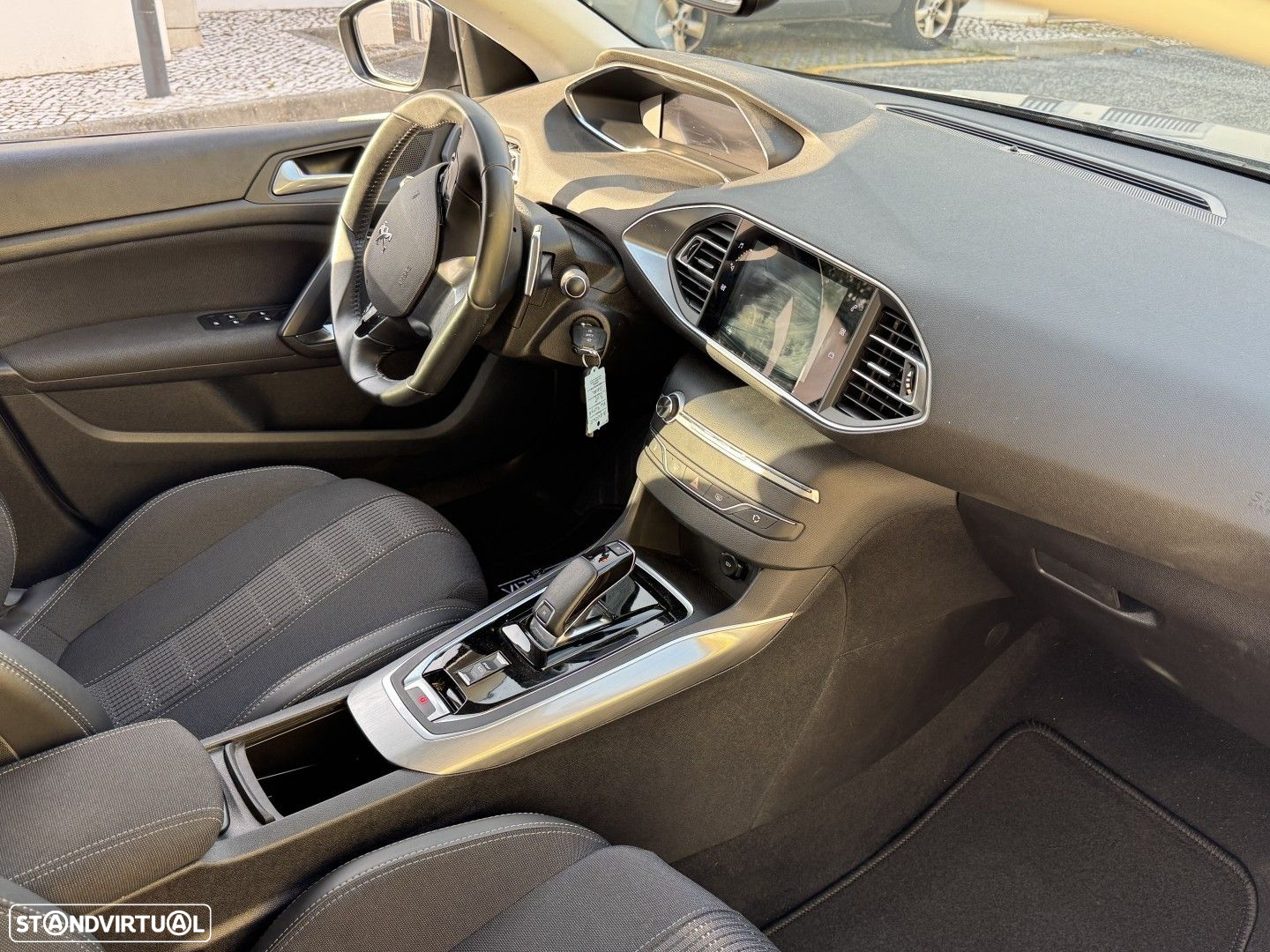 Peugeot 308 SW 1.2 PureTech Allure Full LED EAT8 - 11