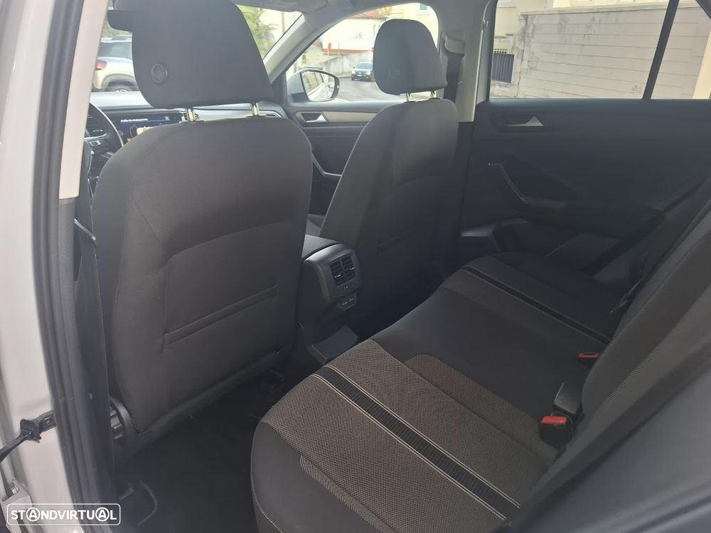 VW T-Roc 1.0 TSI Style - 36