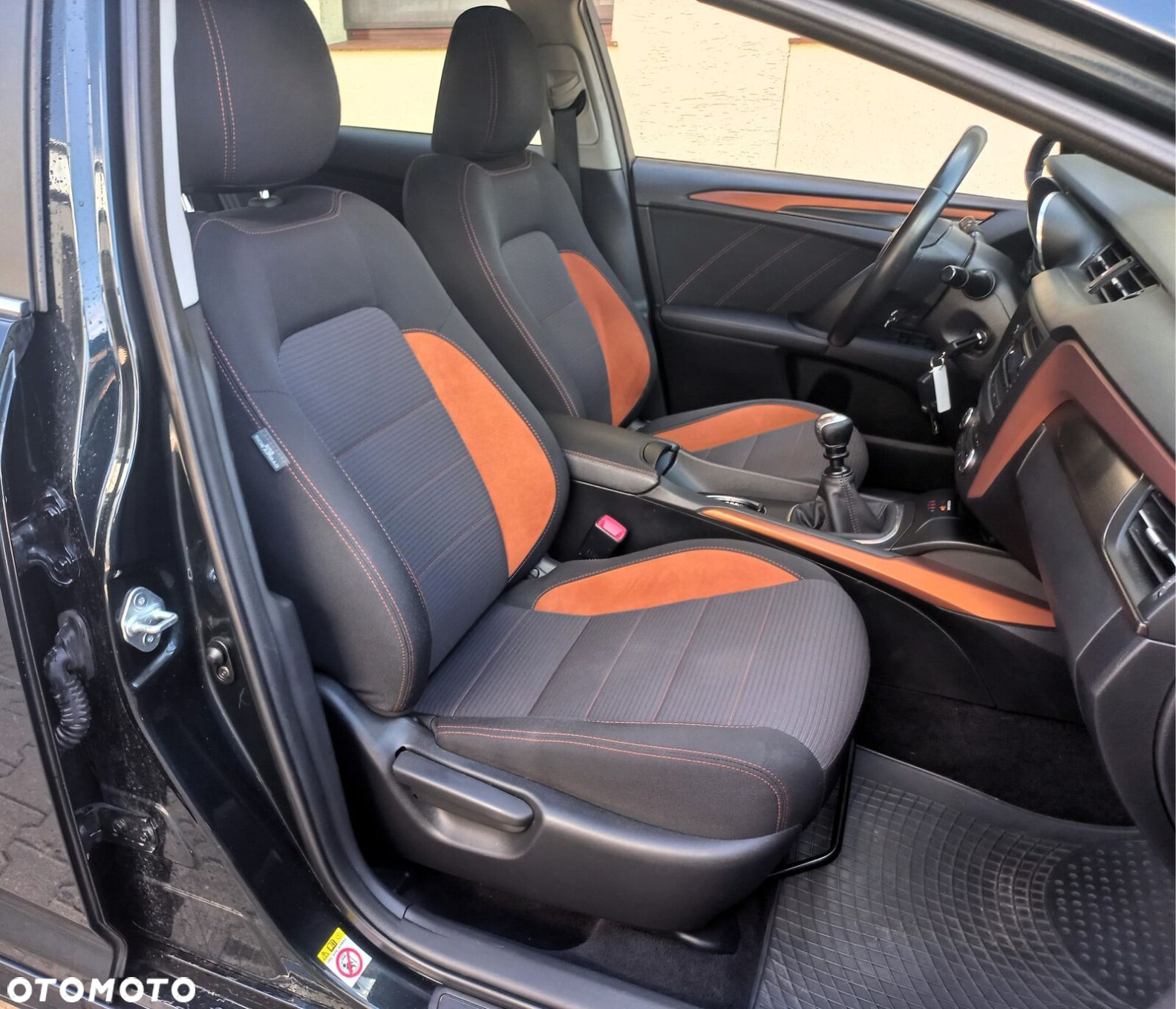Toyota Avensis - 24