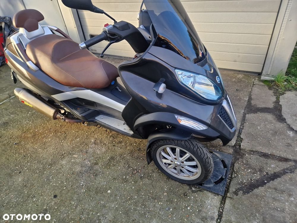Piaggio MP-3 - 2