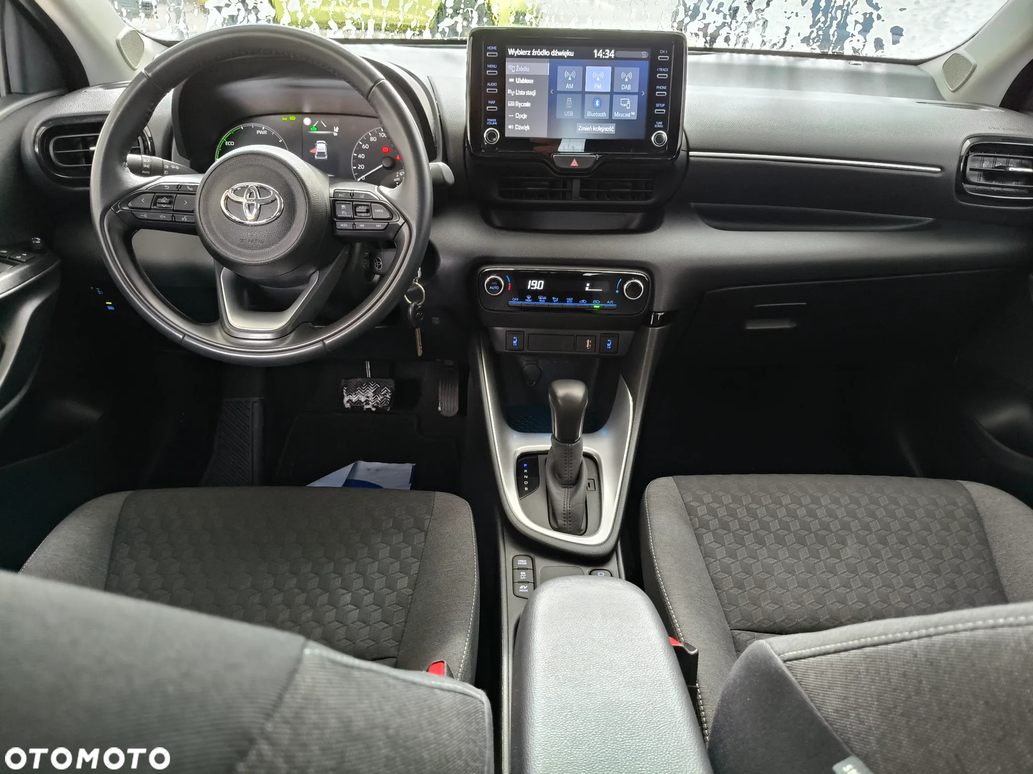 Toyota Yaris Hybrid 1.5 Comfort - 24