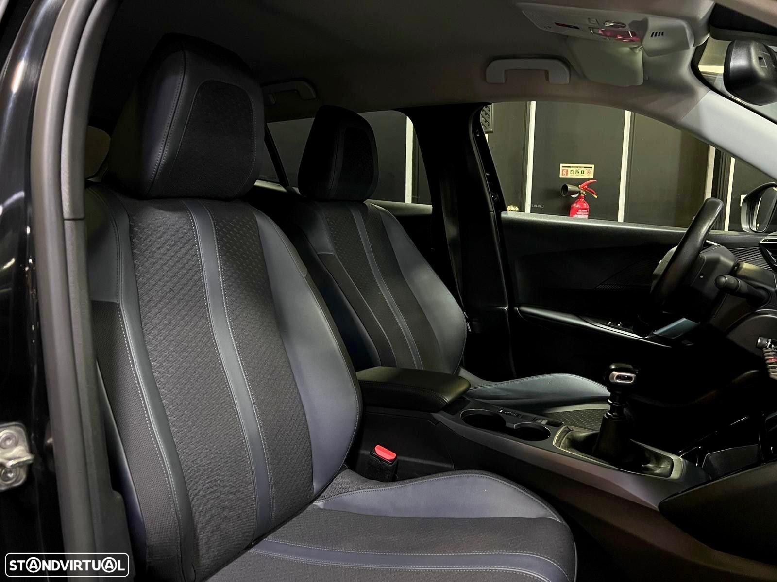 Peugeot 2008 1.5 BlueHDi Allure - 32