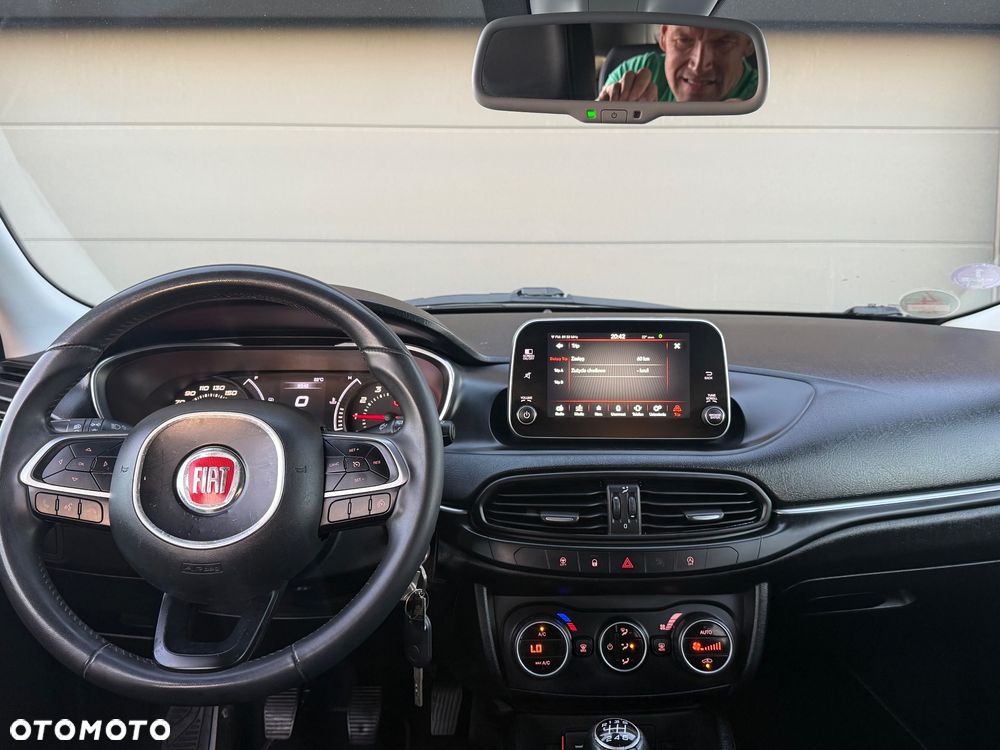 Fiat Tipo 1.4 T-Jet 16v S-Design - 10