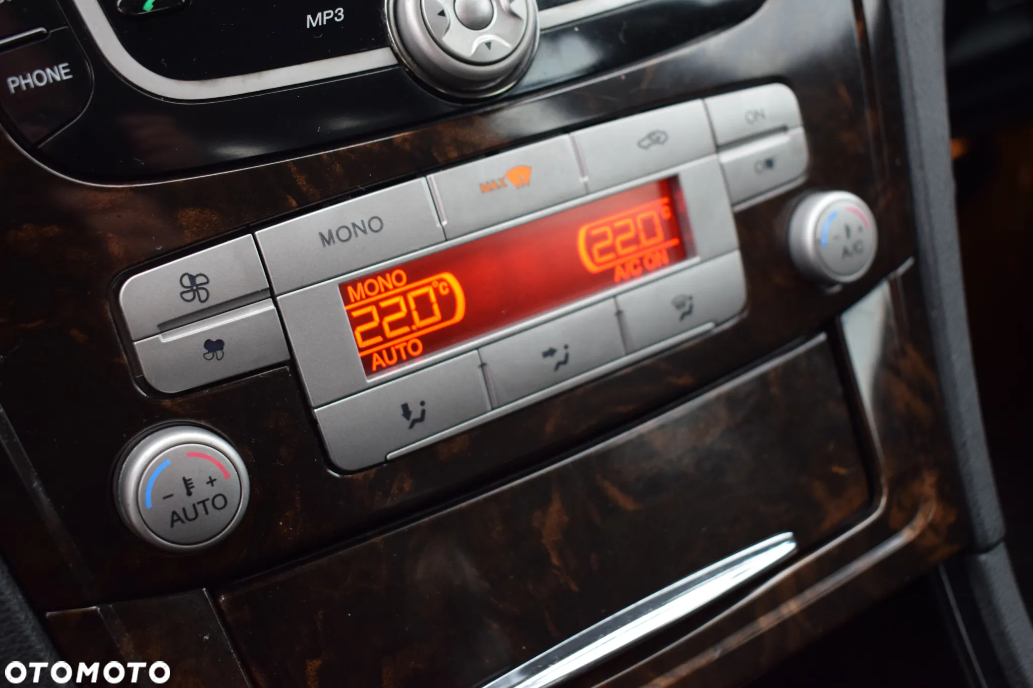 Ford Mondeo 2.0 Ghia - 25