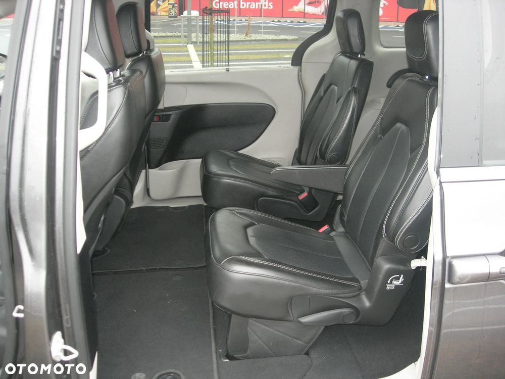 Chrysler Voyager - 14