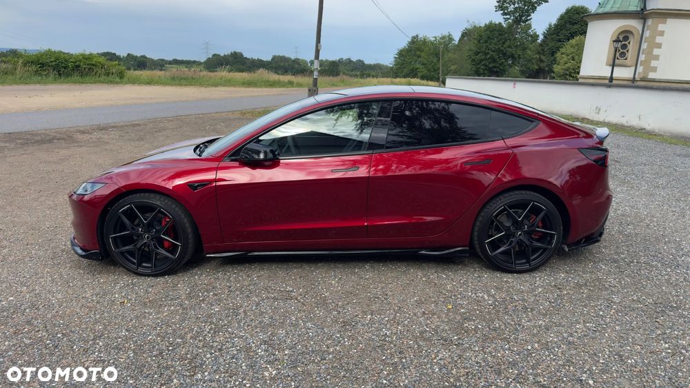Tesla Model 3 - 3