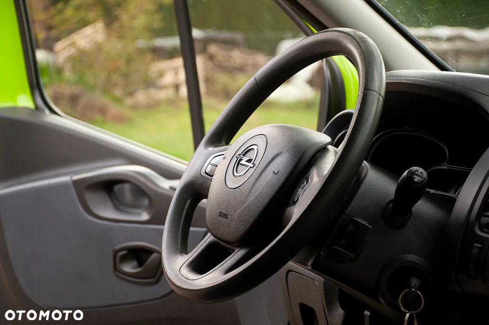 Opel Vivaro - 21