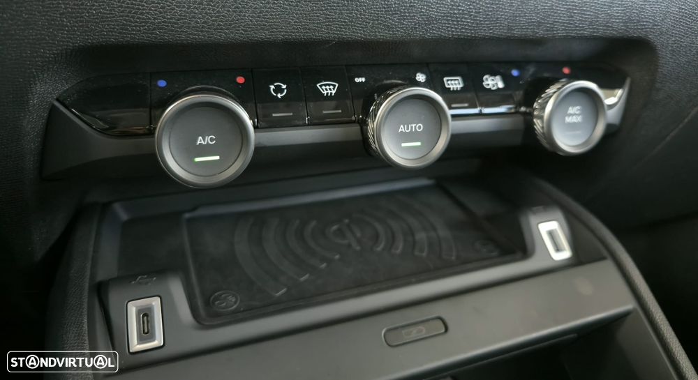 Citroën C4 Hybrid 145 MAX - 19