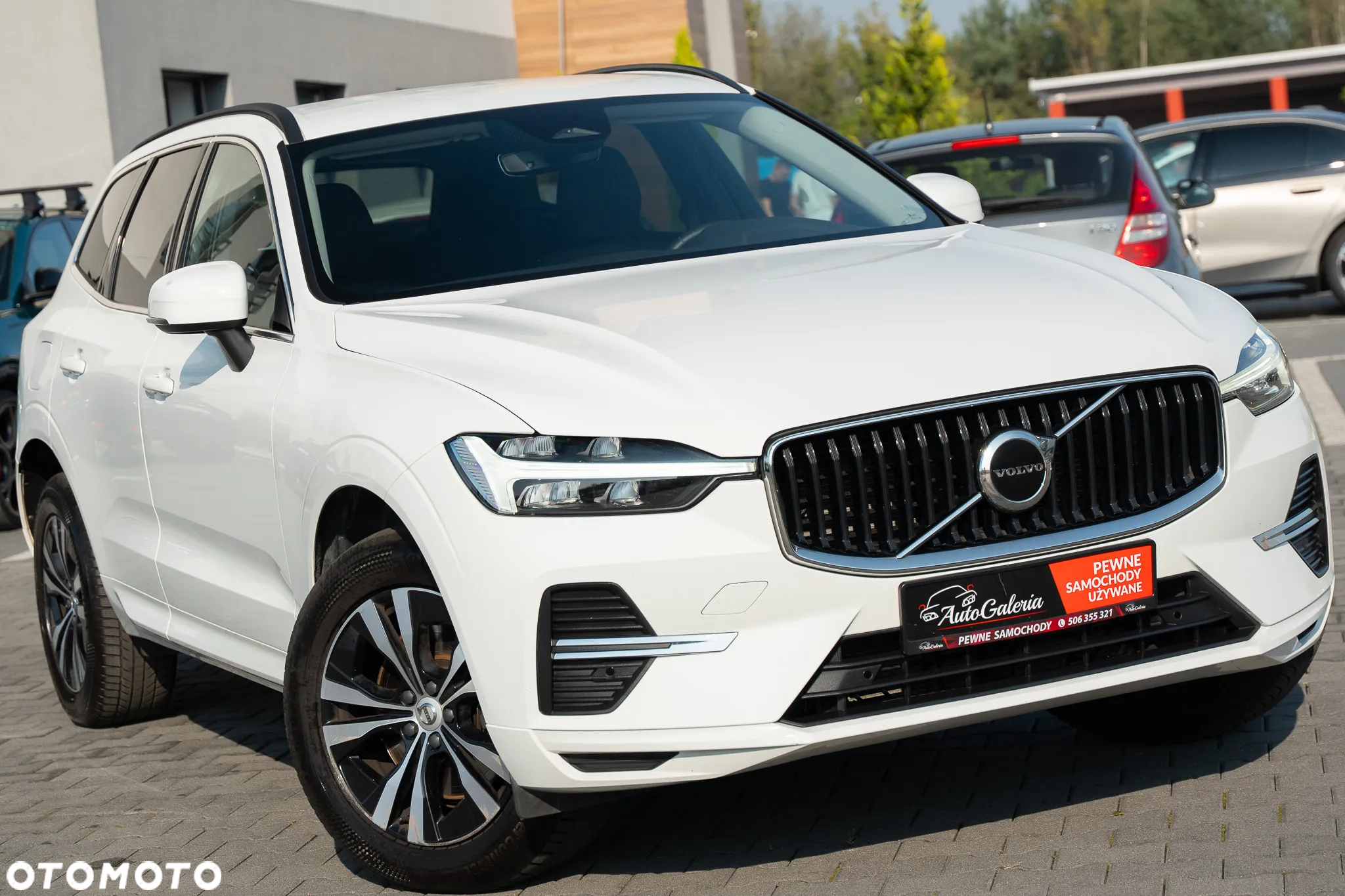 Volvo XC 60 B4 D AWD Geartronic Momentum Pro - 3