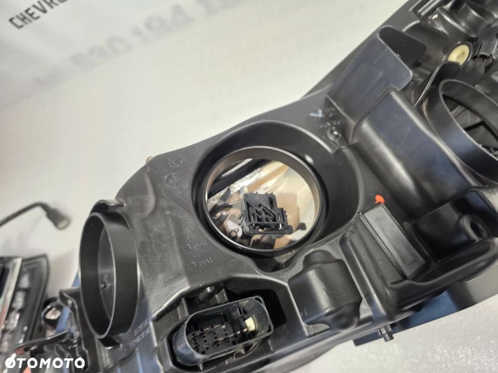 FORD FOCUS MK3 10- KOMPLET LAMP LEWA + PRAWA LAMPA PRZEDNIA PRZÓD CIEMNA ST / TITANIUM , NR BM51-132029-CH / BM51-13W030-CH , NR AUKCJI LPP264 - 15