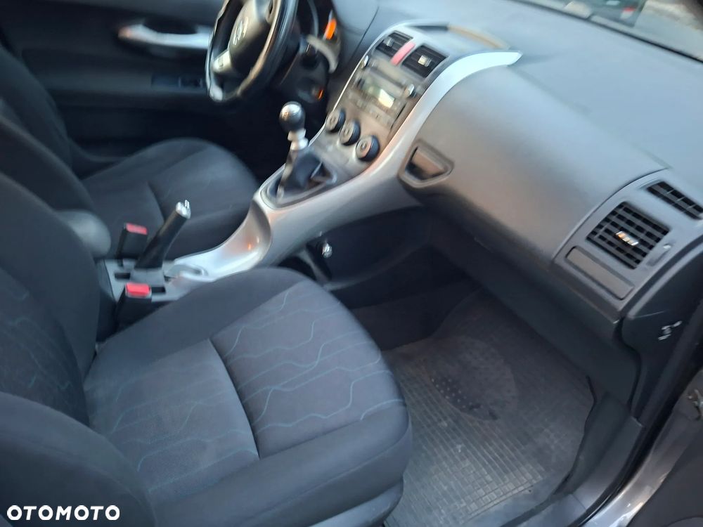 Toyota Auris 1.33 VVT-i Active - 11