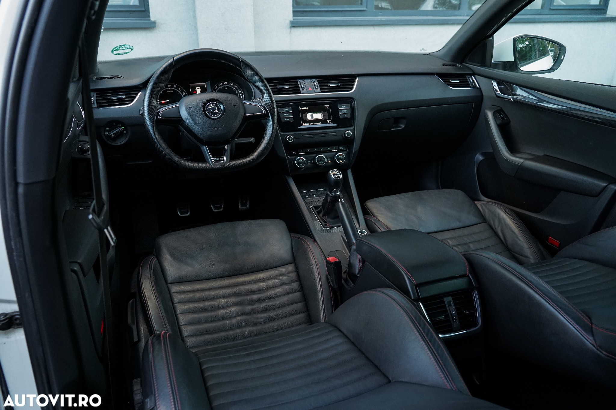 Skoda Octavia 2.0 TDI DSG RS - 11