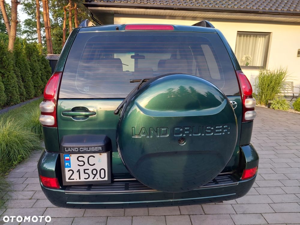 Toyota Land Cruiser - 32