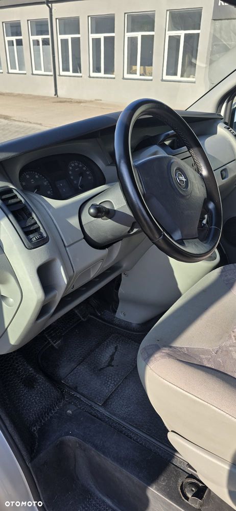 Opel Vivaro - 20