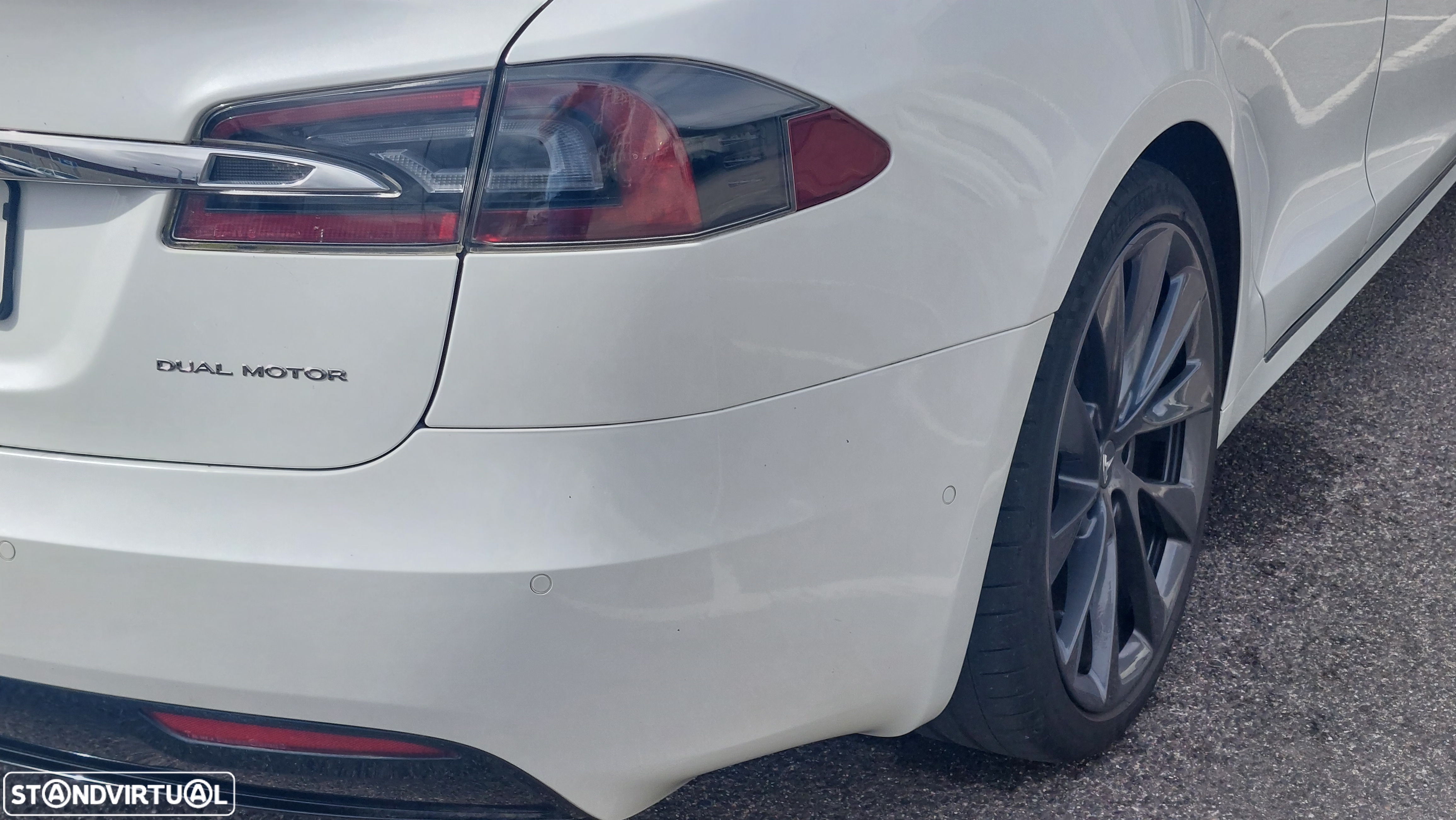 Tesla Model S Long Range - 9