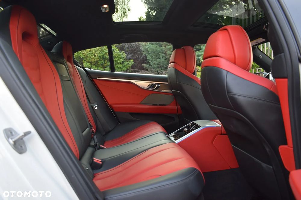 BMW Seria 8 840i xDrive - 10