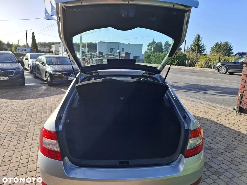 Skoda Octavia 2.0 TDI DSG Ambition - 6