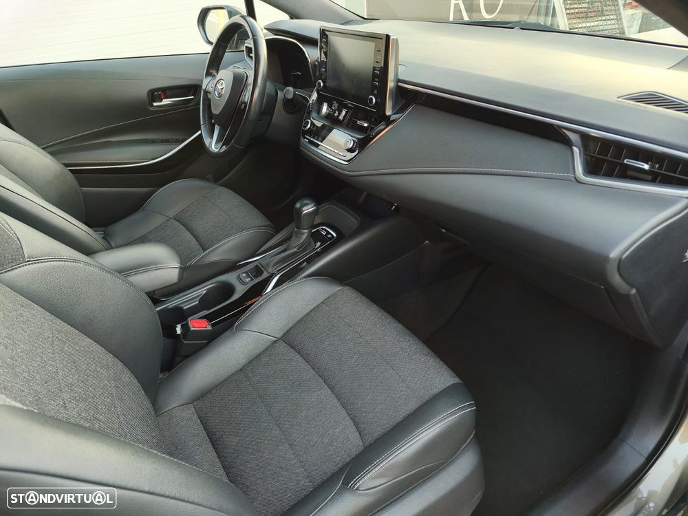 Toyota Corolla Touring Sports 1.8 Hybrid Comfort+P.Sport - 16