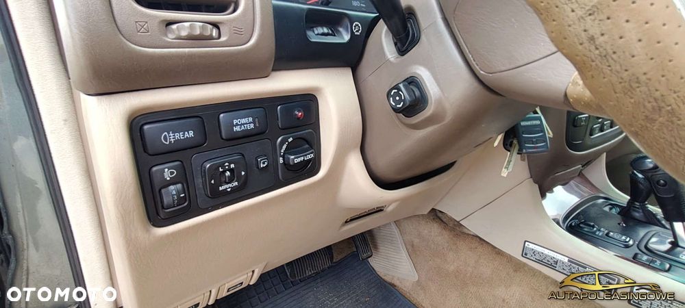 Toyota Land Cruiser - 19