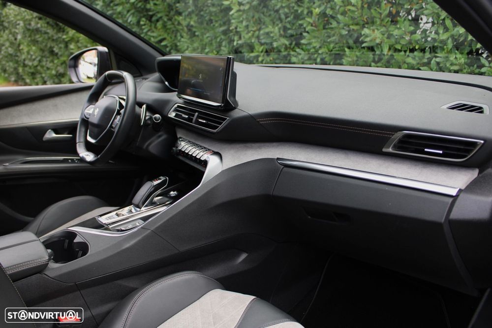 Peugeot 3008 1.6 Hybrid GT Pack e-EAT8 - 29