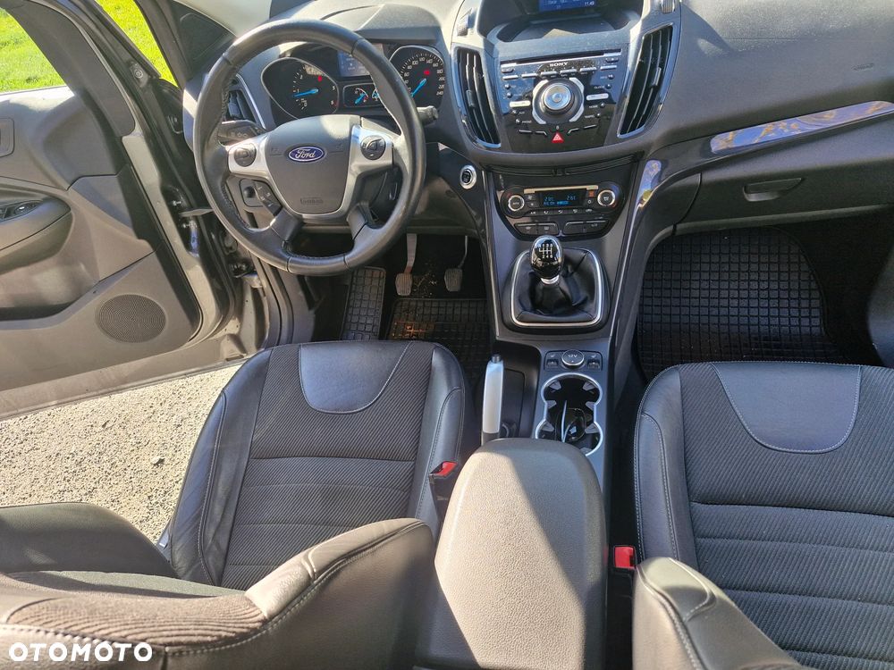 Ford Kuga 2.0 TDCi 4x4 Titanium - 12