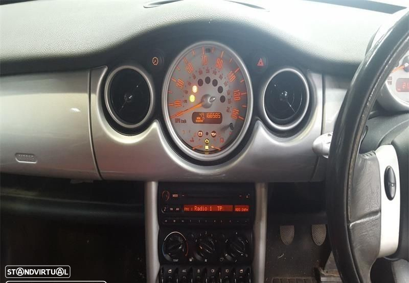 Mini Cooper 1.6i de 2001 disponível para peças - 6