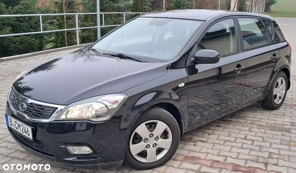 Kia Ceed 1.4 CVVT Attract - 2