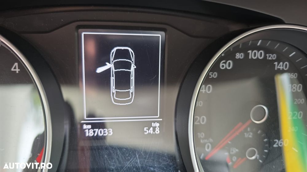 VOLKSWAGEN Passat 2015 — imagine 4