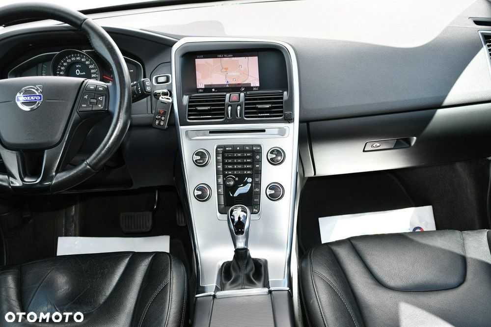 Volvo XC 60 D3 Drive-E Kinetic - 25