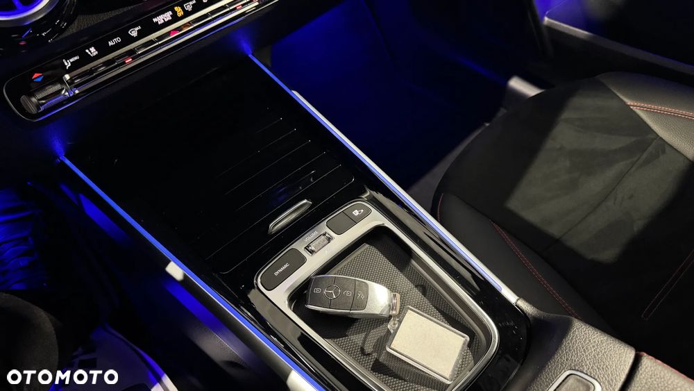 Mercedes-Benz GLB 200 AMG Line 7G-DCT - 28