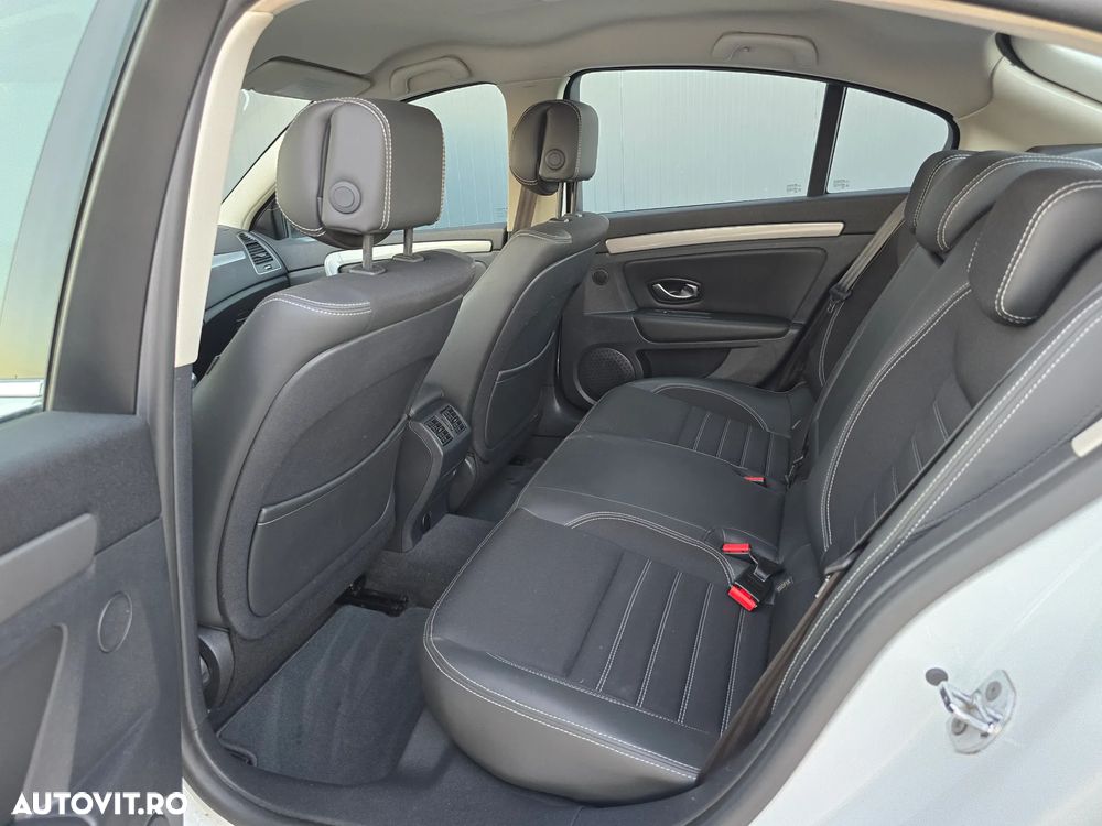 Renault Laguna dCi 110 FAP Limited - 8