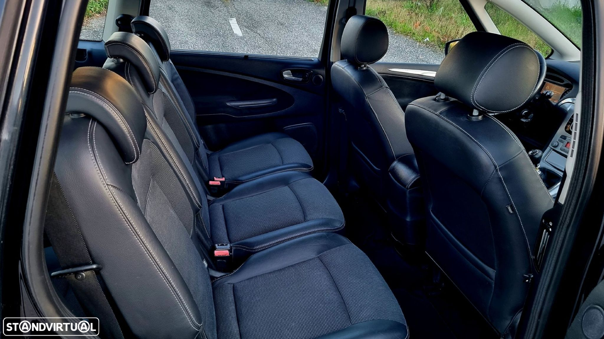 Ford S-Max 1.8 TDCi Titanium 7L - 17