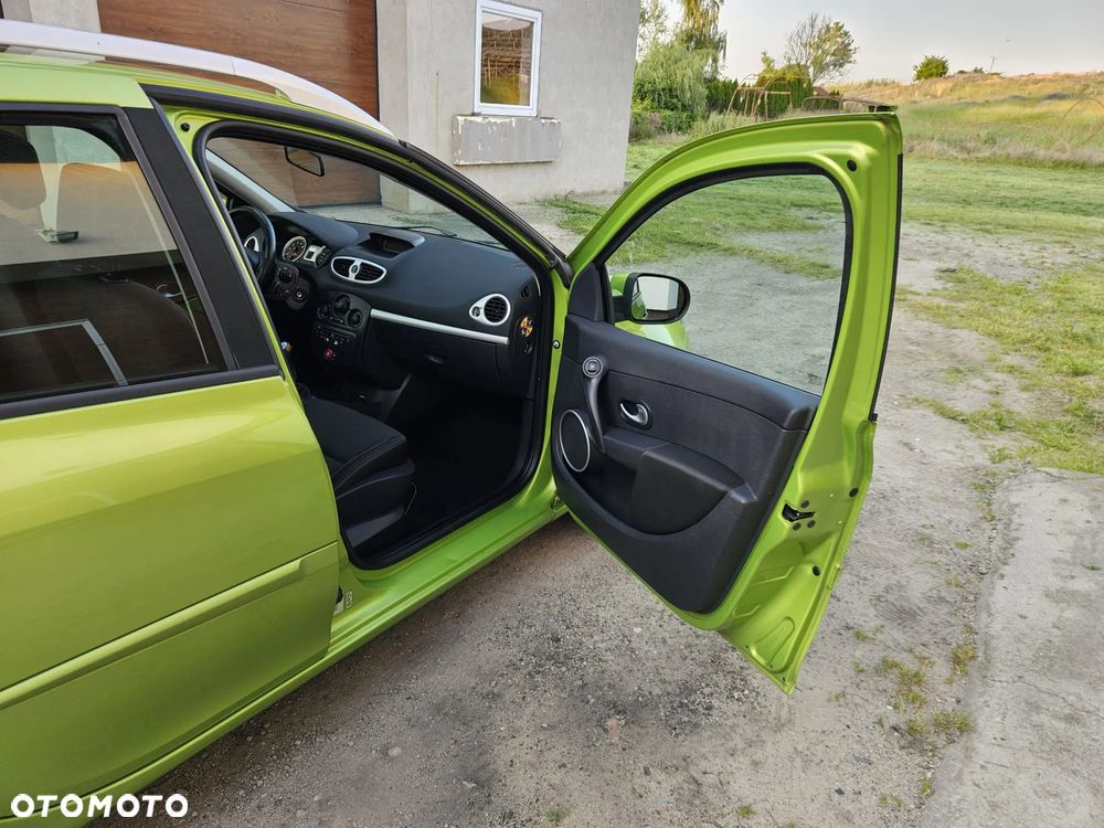 Renault Clio 1.2 16V 75 Grandtour Expression - 15