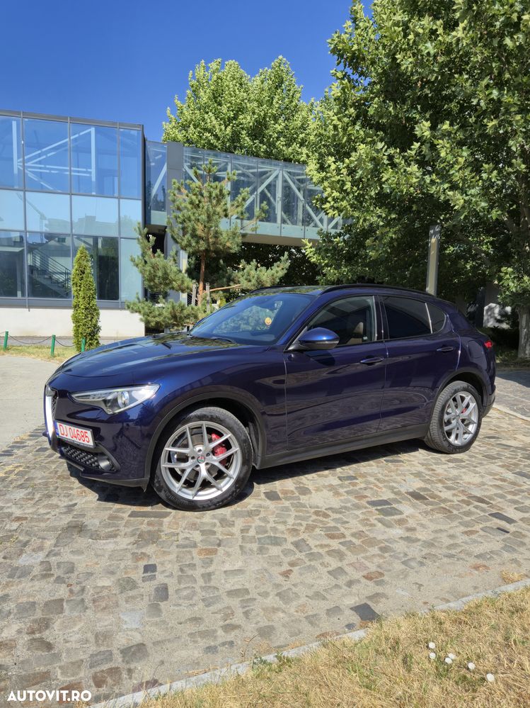 Alfa Romeo Stelvio 2.0 Turbo 16V AT8-Q4 Veloce Ti - 23