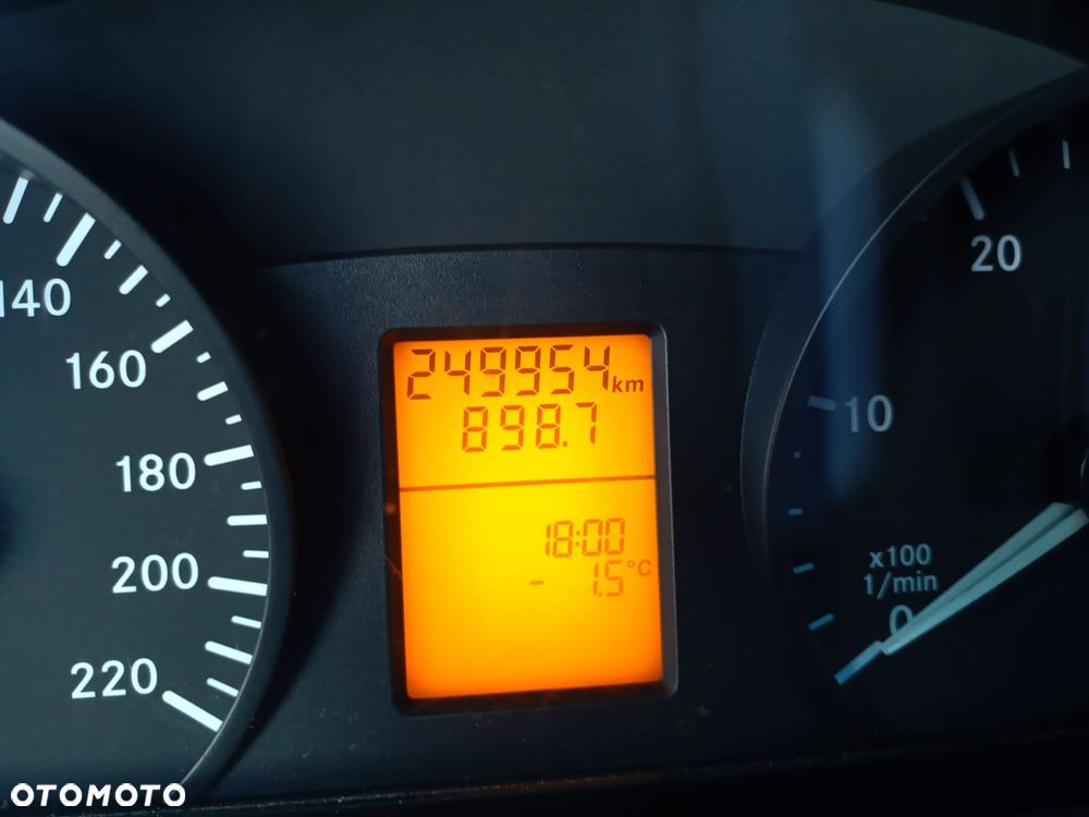 Mercedes-Benz Vito - 8