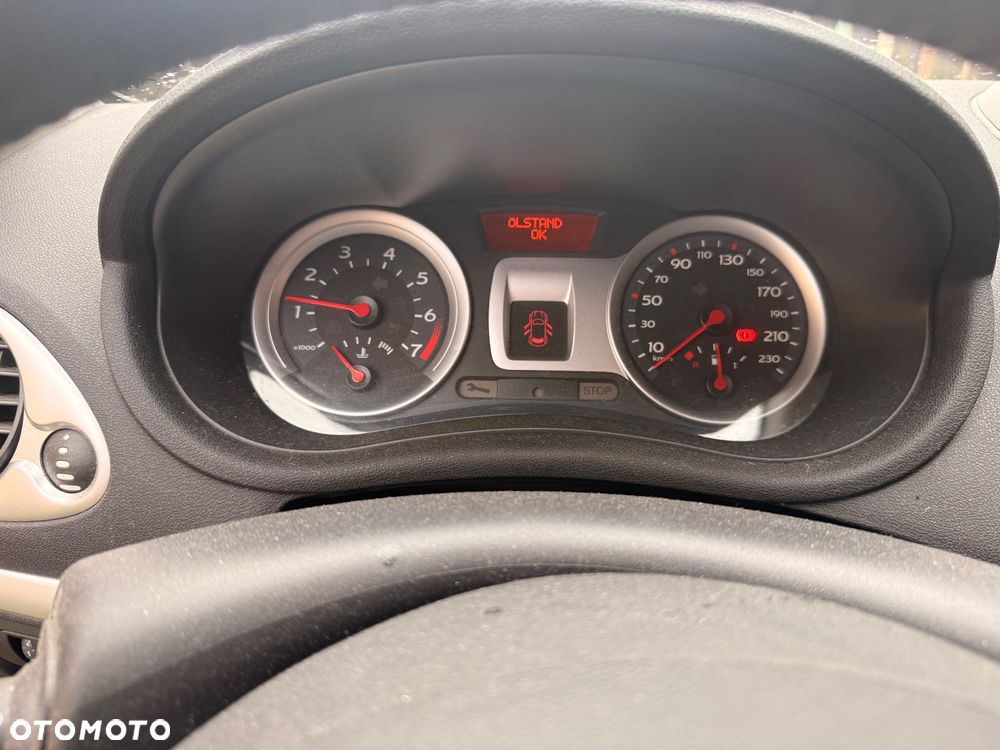 Renault Clio 1.2 16V 75 Expression - 16