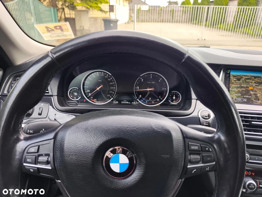 BMW Seria 5 520d - 22