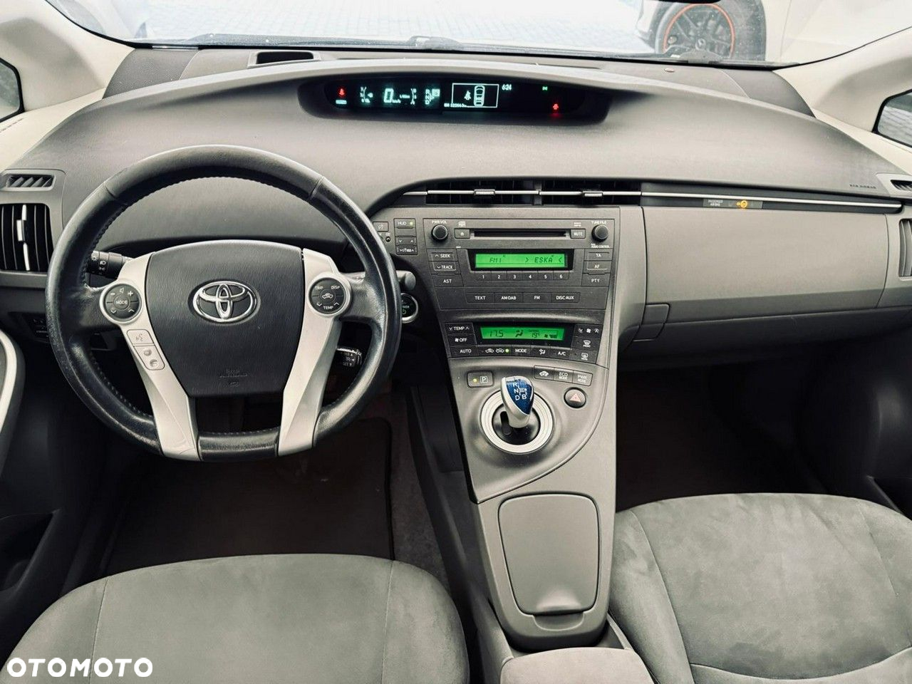 Toyota Prius - 22