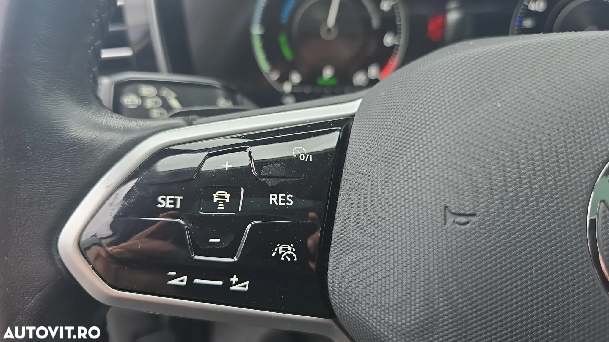 Volkswagen Touareg - 15