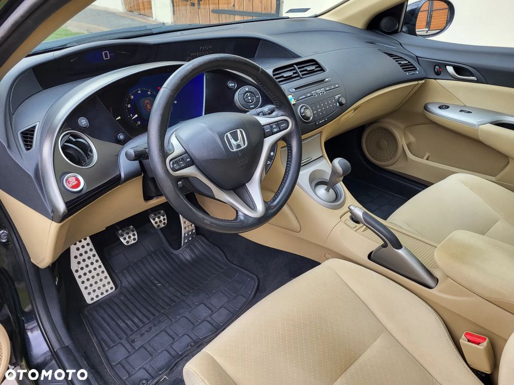 Honda Civic 1.8 Executive - 10